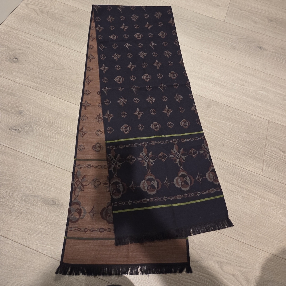 Emilio Pucci Wool And Silk Blend Scarf